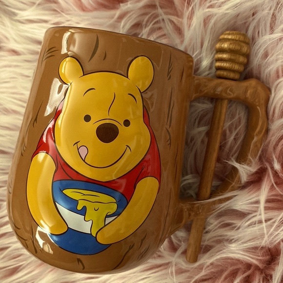 BNWT!✨ Adorable Disney’s Winnie the Pooh Mug with Honey Dipper! 🐻🍯 - Picture 1 of 6
